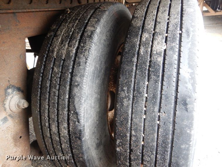 image for item DH6866 2005 Wabash dry van trailer