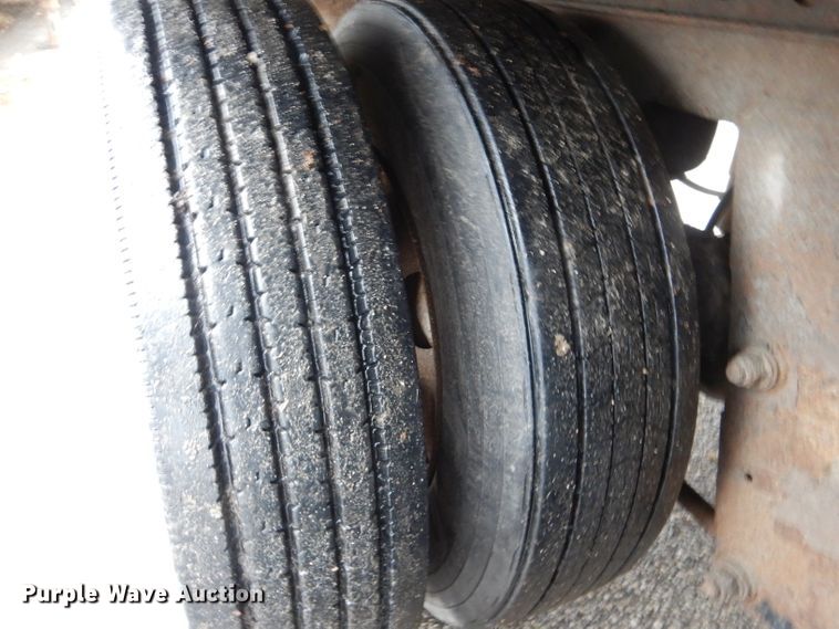 image for item DH6866 2005 Wabash dry van trailer