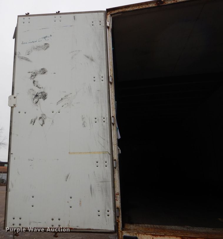 image for item DH6867 2005 Wabash dry van trailer