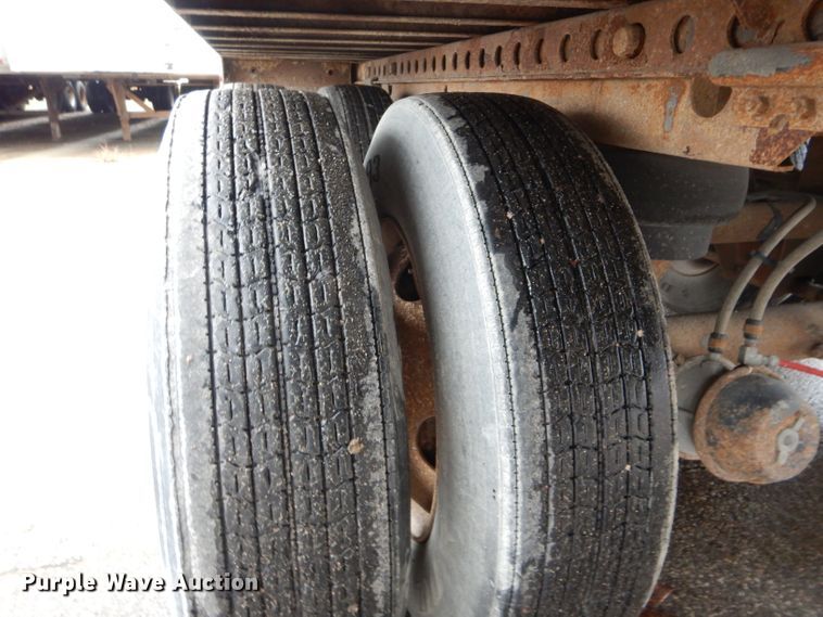 image for item DH6867 2005 Wabash dry van trailer