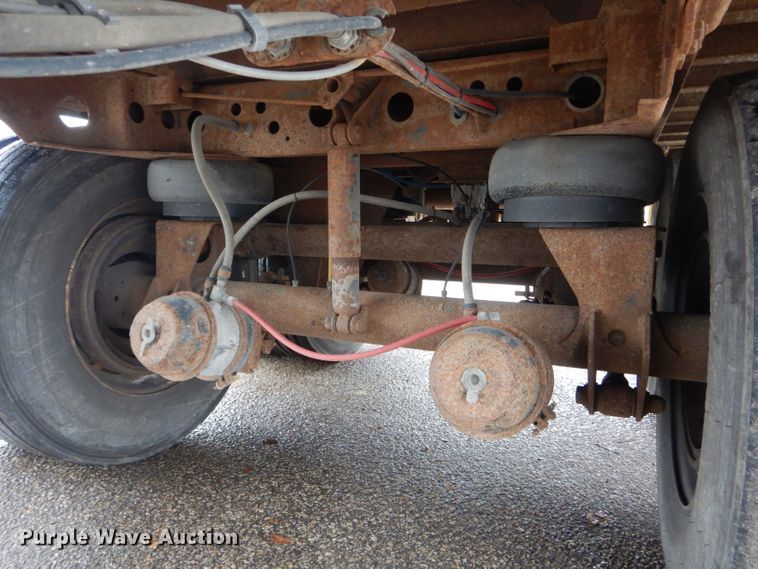 image for item DH6869 2005 Wabash dry van trailer