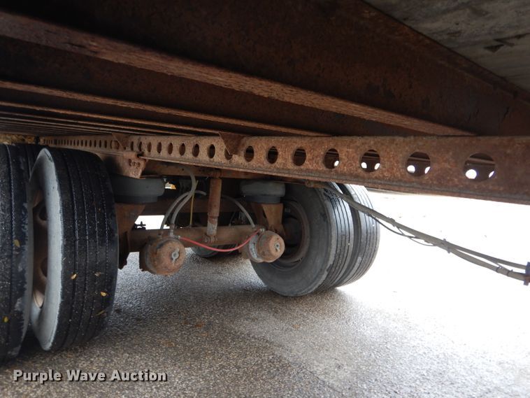 image for item DH6869 2005 Wabash dry van trailer