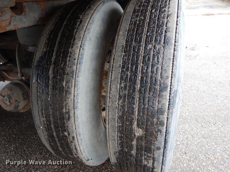 image for item DH6870 2006 Wabash dry van trailer