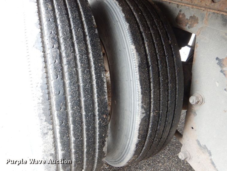 image for item DH6870 2006 Wabash dry van trailer