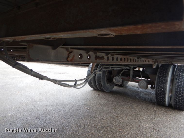 image for item DH6872 2006 Wabash dry van trailer
