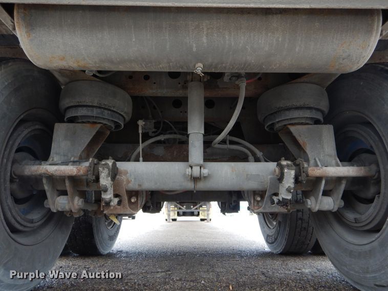 image for item DH6872 2006 Wabash dry van trailer