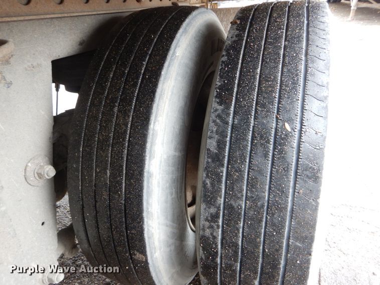 image for item DH6872 2006 Wabash dry van trailer