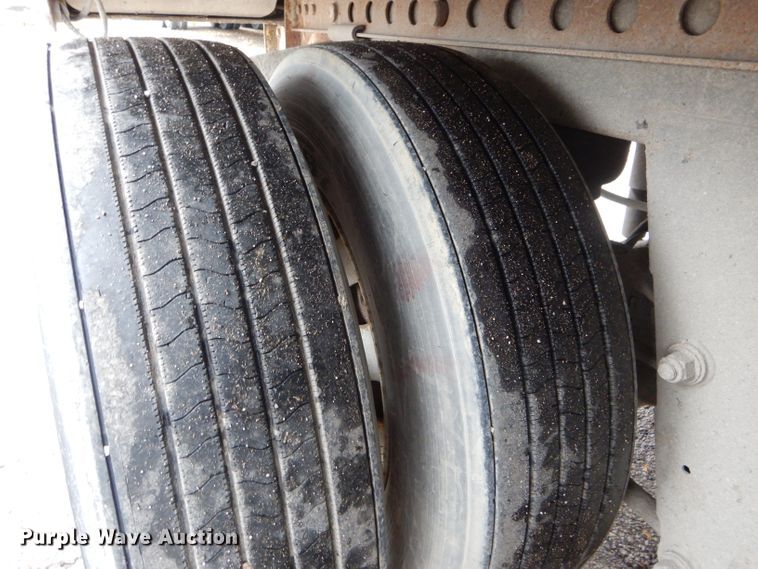 image for item DH6872 2006 Wabash dry van trailer