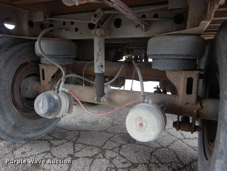 image for item DH6873 2005 Wabash dry van trailer