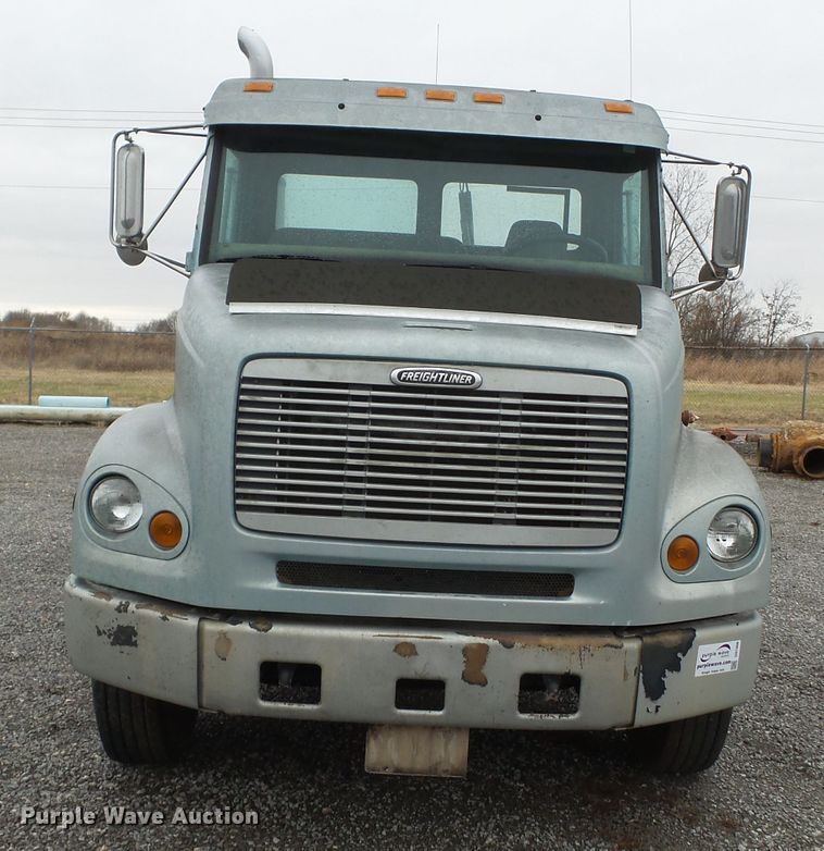image for item DH7800 1999 Freightliner FL112 semi truck