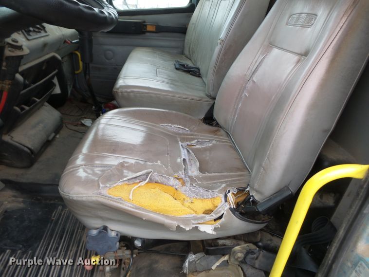 image for item DH7800 1999 Freightliner FL112 semi truck