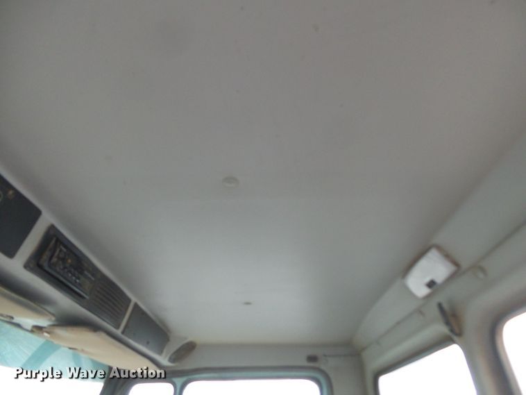 image for item DH7800 1999 Freightliner FL112 semi truck