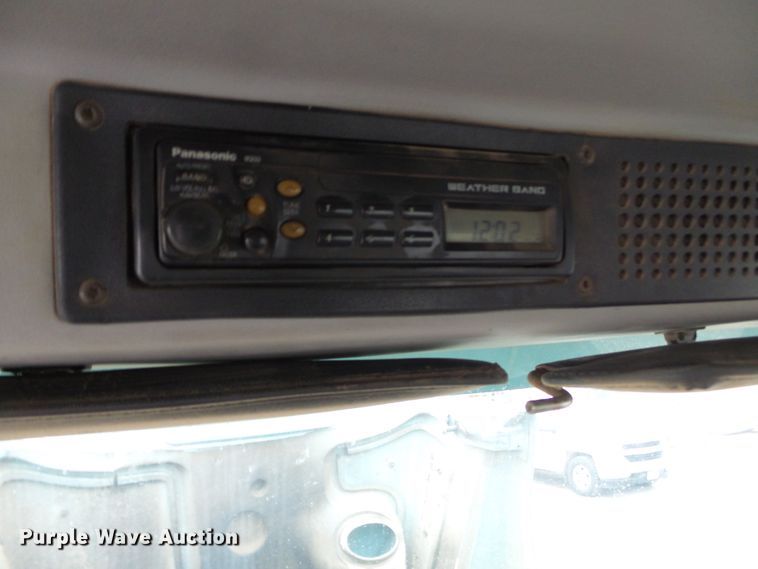 image for item DH7800 1999 Freightliner FL112 semi truck