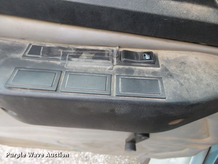 image for item DH7800 1999 Freightliner FL112 semi truck