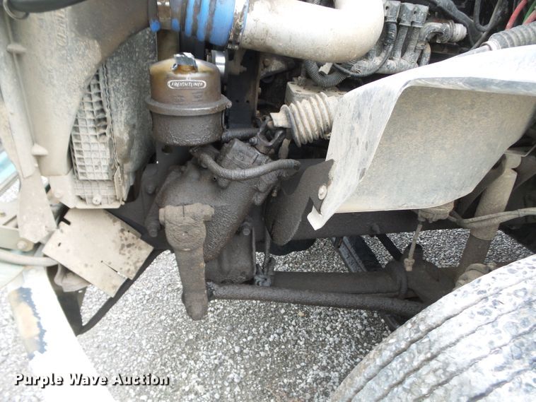 image for item DH7800 1999 Freightliner FL112 semi truck