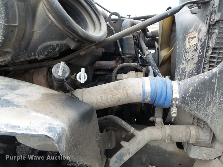 image for item DH7800 1999 Freightliner FL112 semi truck