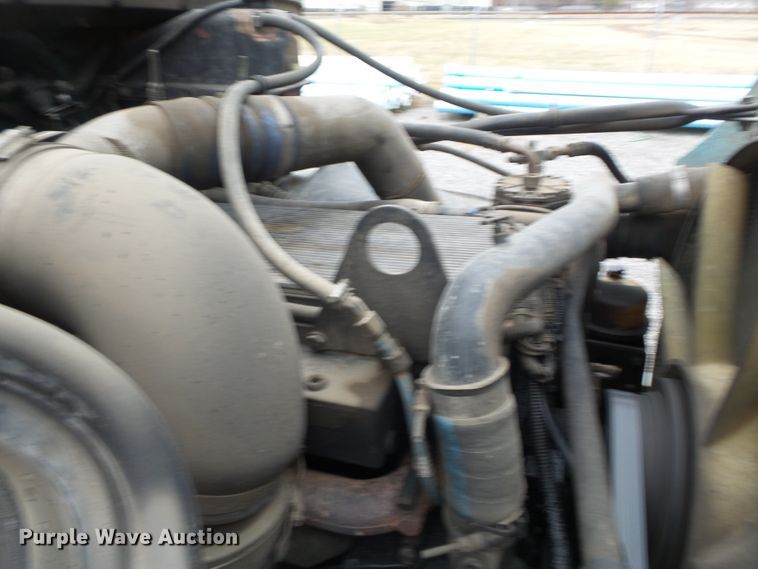 image for item DH7800 1999 Freightliner FL112 semi truck