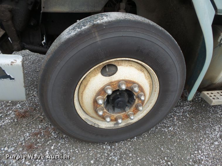 image for item DH7800 1999 Freightliner FL112 semi truck