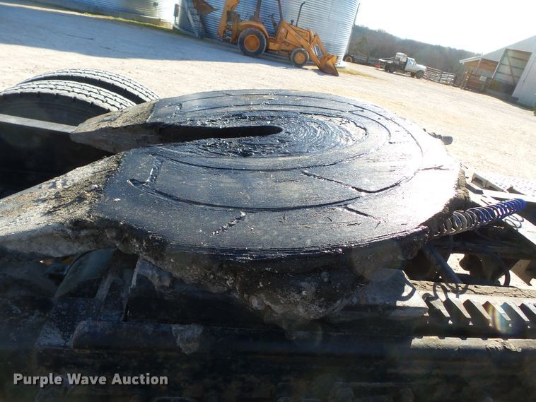 image for item DH7820 2000 Freightliner Classic semi truck