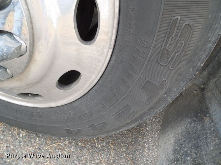 image for item DI0715 1992 Peterbilt 379 semi truck