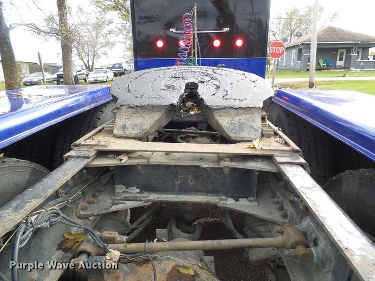 image for item DI0715 1992 Peterbilt 379 semi truck