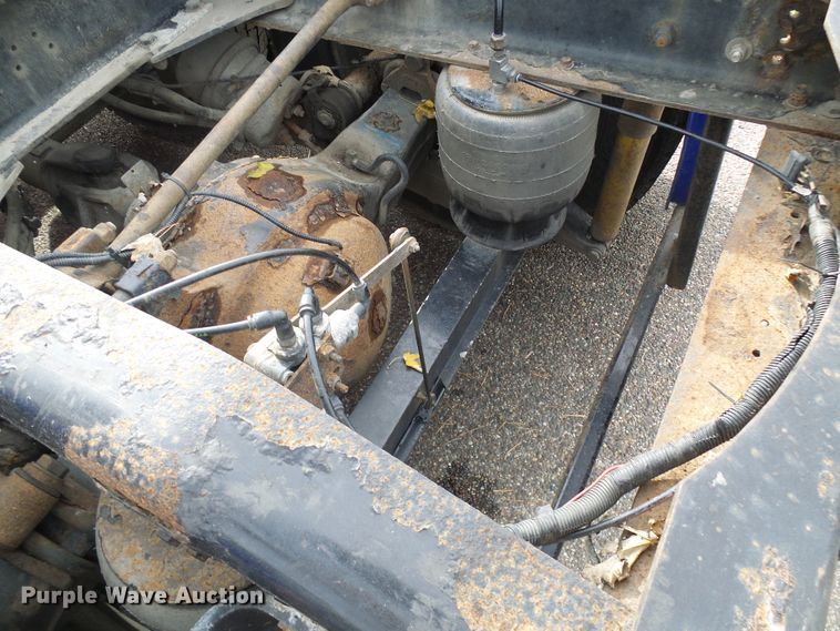 image for item DI0715 1992 Peterbilt 379 semi truck