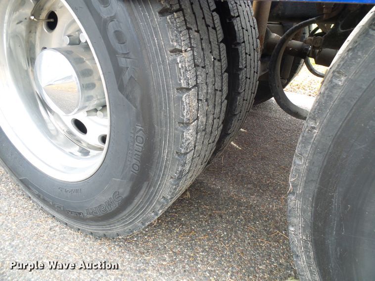 image for item DI0715 1992 Peterbilt 379 semi truck