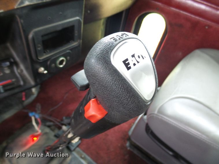 image for item DI0715 1992 Peterbilt 379 semi truck