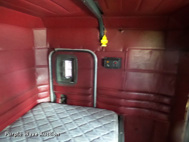 image for item DI0715 1992 Peterbilt 379 semi truck