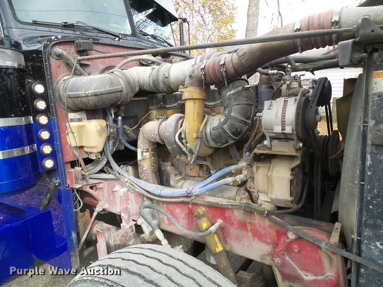 image for item DI0715 1992 Peterbilt 379 semi truck