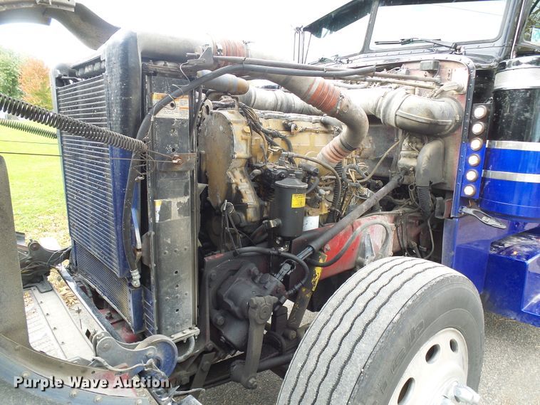 image for item DI0715 1992 Peterbilt 379 semi truck