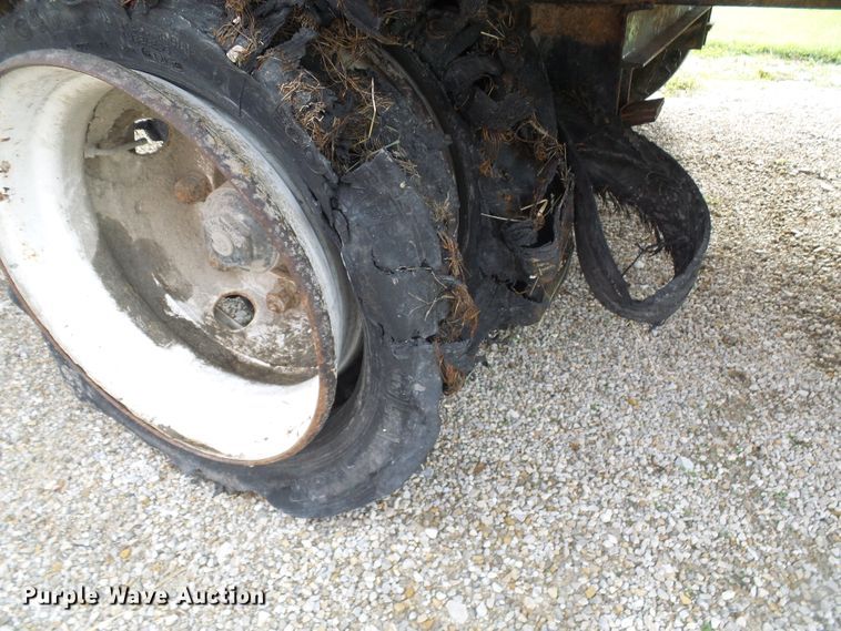 image for item DI0717 2016 Load Trail equipment trailer