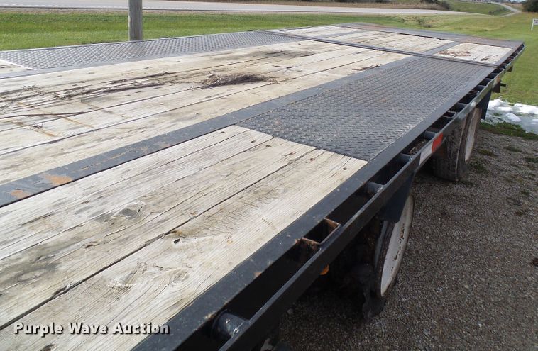image for item DI0717 2016 Load Trail equipment trailer