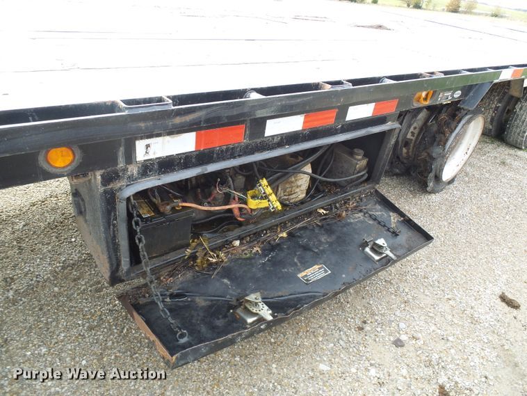image for item DI0717 2016 Load Trail equipment trailer