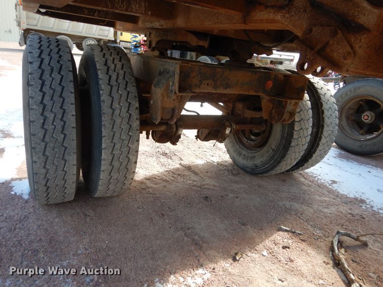 image for item EC9157 1946 Fruehauf flatbed trailer