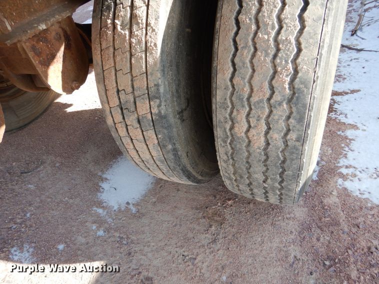 image for item EC9157 1946 Fruehauf flatbed trailer