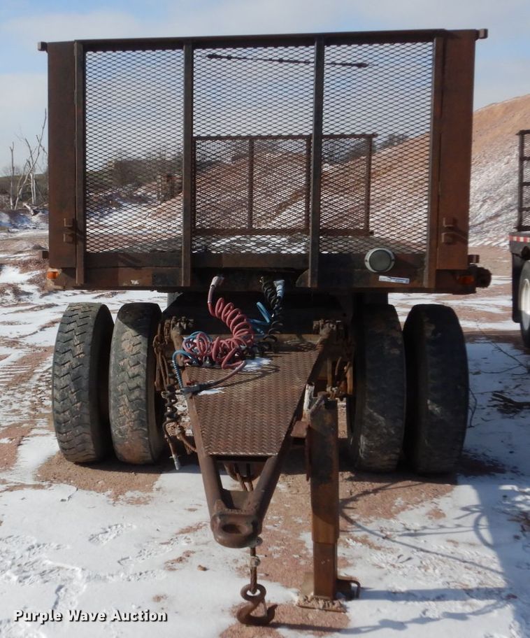 image for item EC9158 1971 flatbed trailer