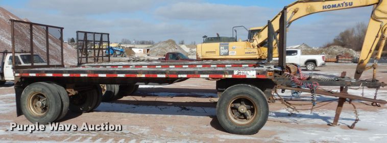 image for item EC9158 1971 flatbed trailer