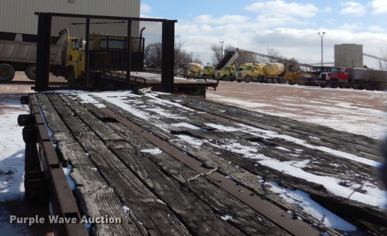 image for item EC9158 1971 flatbed trailer