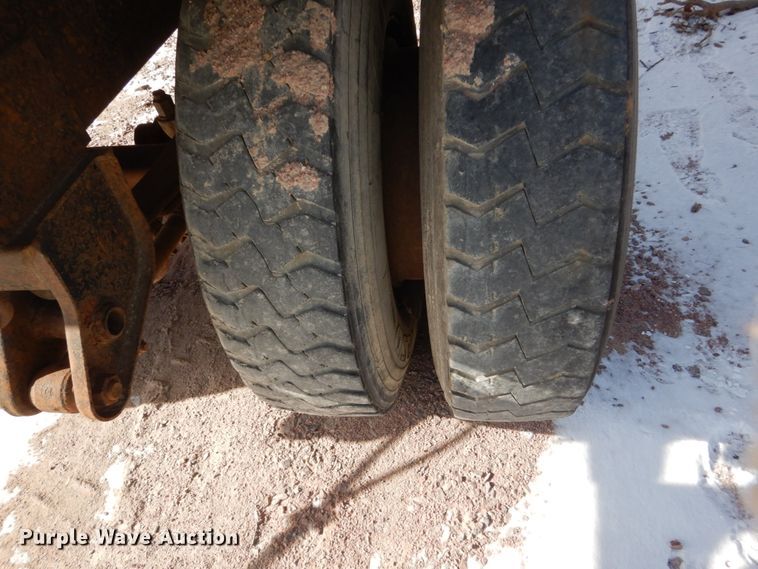 image for item EC9158 1971 flatbed trailer