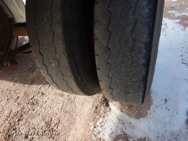 image for item EC9158 1971 flatbed trailer