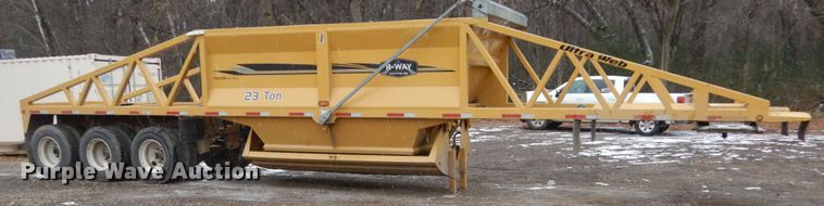 image for item EC9168 2015 R-way T4221TRI bottom dump trailer