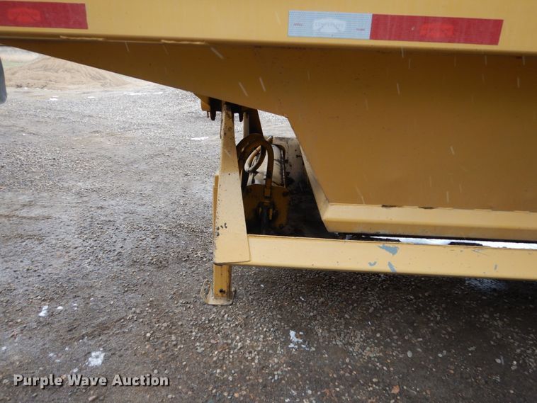 image for item EC9168 2015 R-way T4221TRI bottom dump trailer