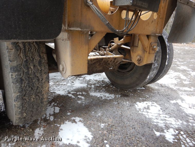 image for item EC9168 2015 R-way T4221TRI bottom dump trailer