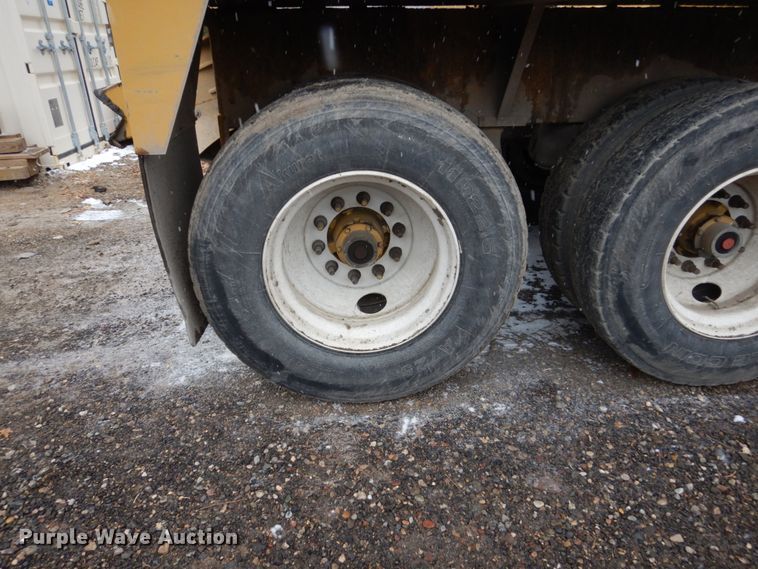 image for item EC9168 2015 R-way T4221TRI bottom dump trailer
