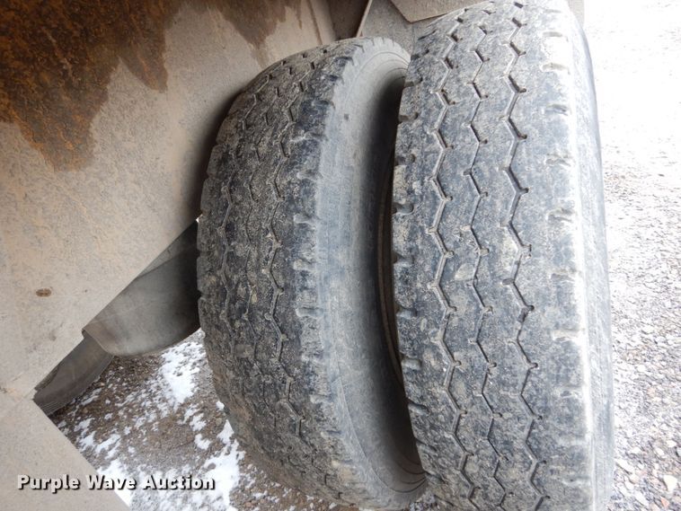 image for item EC9168 2015 R-way T4221TRI bottom dump trailer