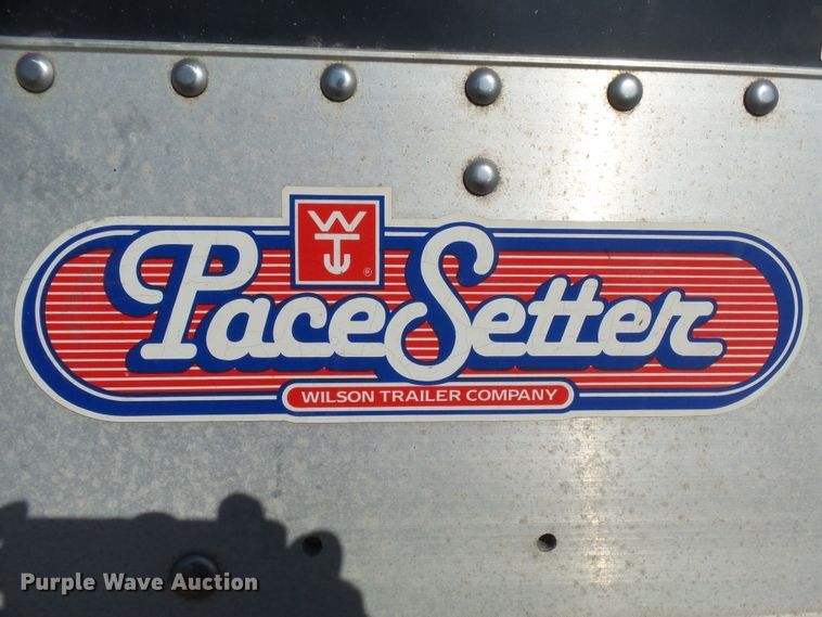 image for item EF9568 2010 Wilson DWH551B Pace Setter double hopper bottom grain trailer