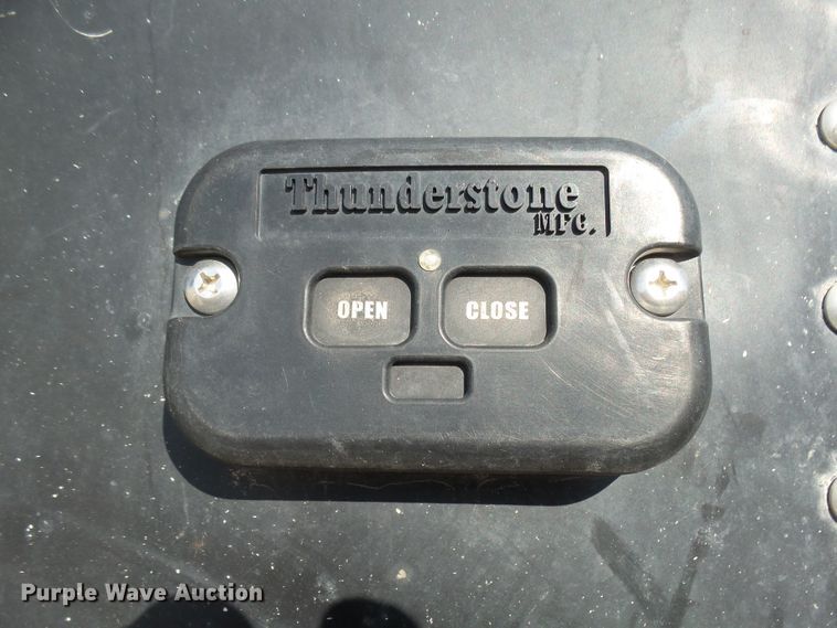 image for item EF9568 2010 Wilson DWH551B Pace Setter double hopper bottom grain trailer