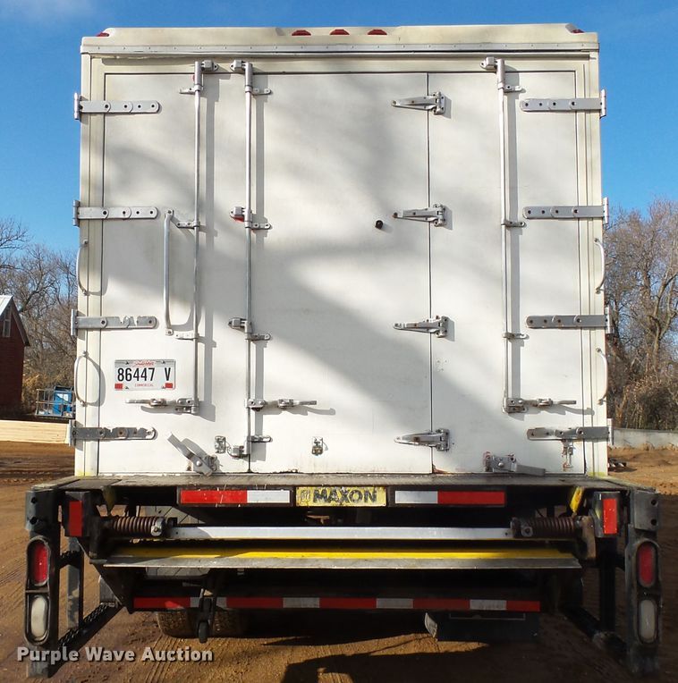 image for item EF9592 2009 International DuraStar 4300 refrigerated box truck