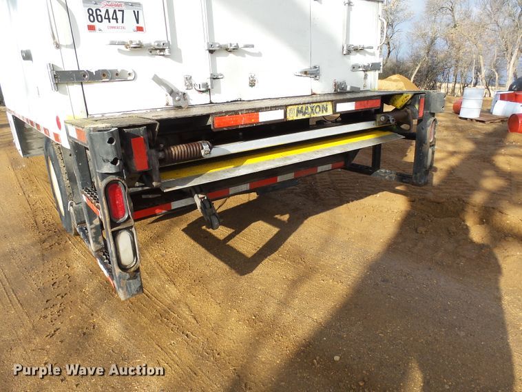 image for item EF9592 2009 International DuraStar 4300 refrigerated box truck